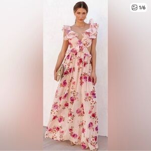 Luxxel Floral Elegance Maxi Dress